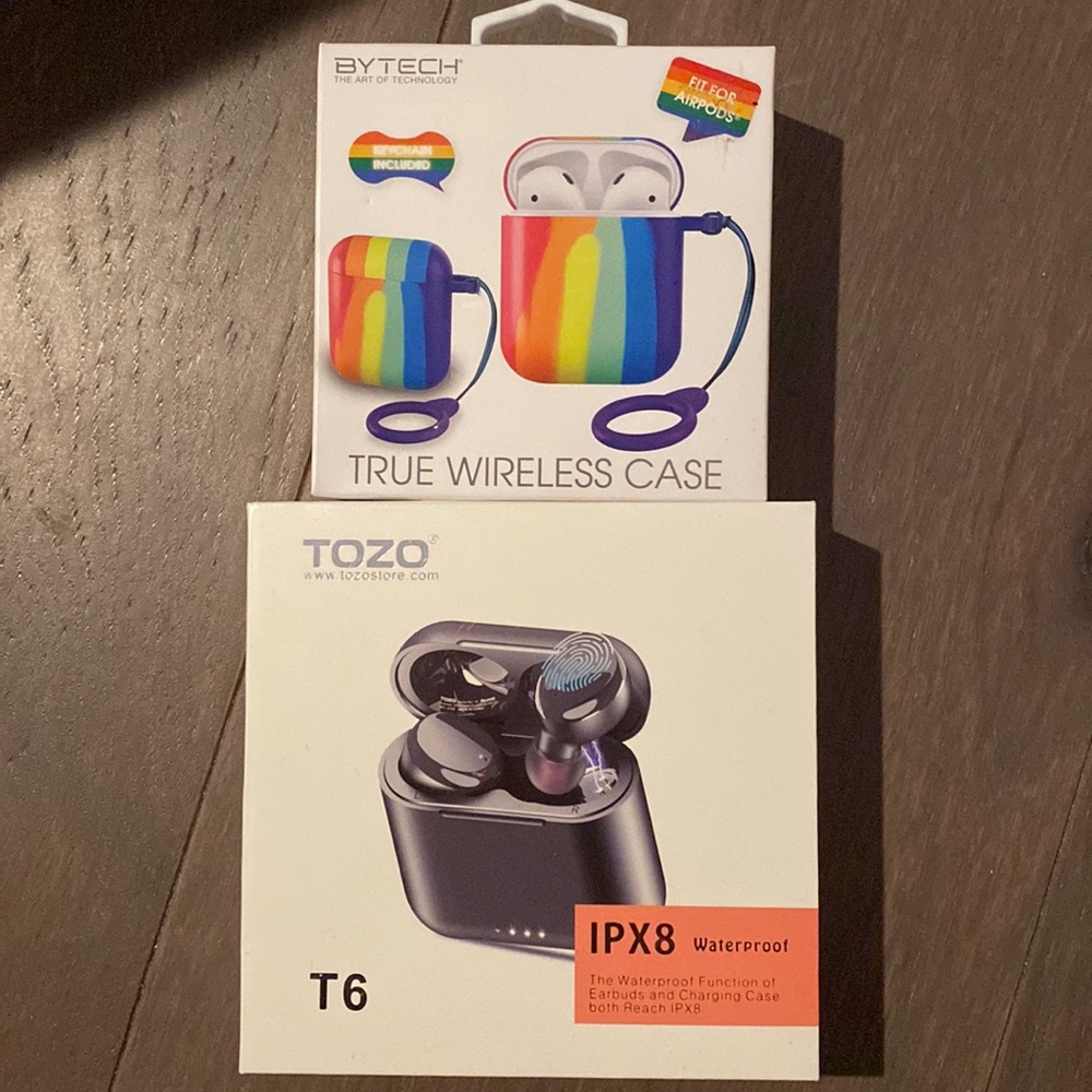 Rechargeable Earbuds and Case